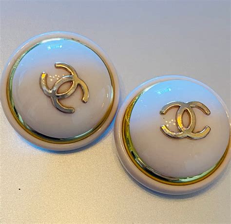 bottoni chanel|chanel buttons.